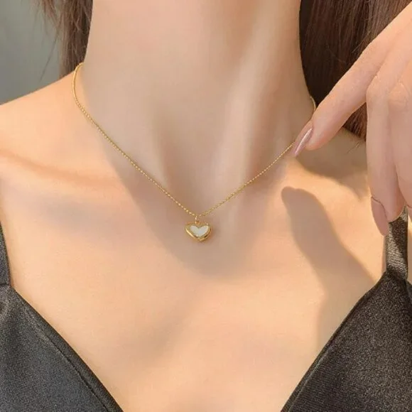 Small Heart Natural Shell Pendant Necklace 18 K Plated Stainless Steel N… - Picture 7 of 8